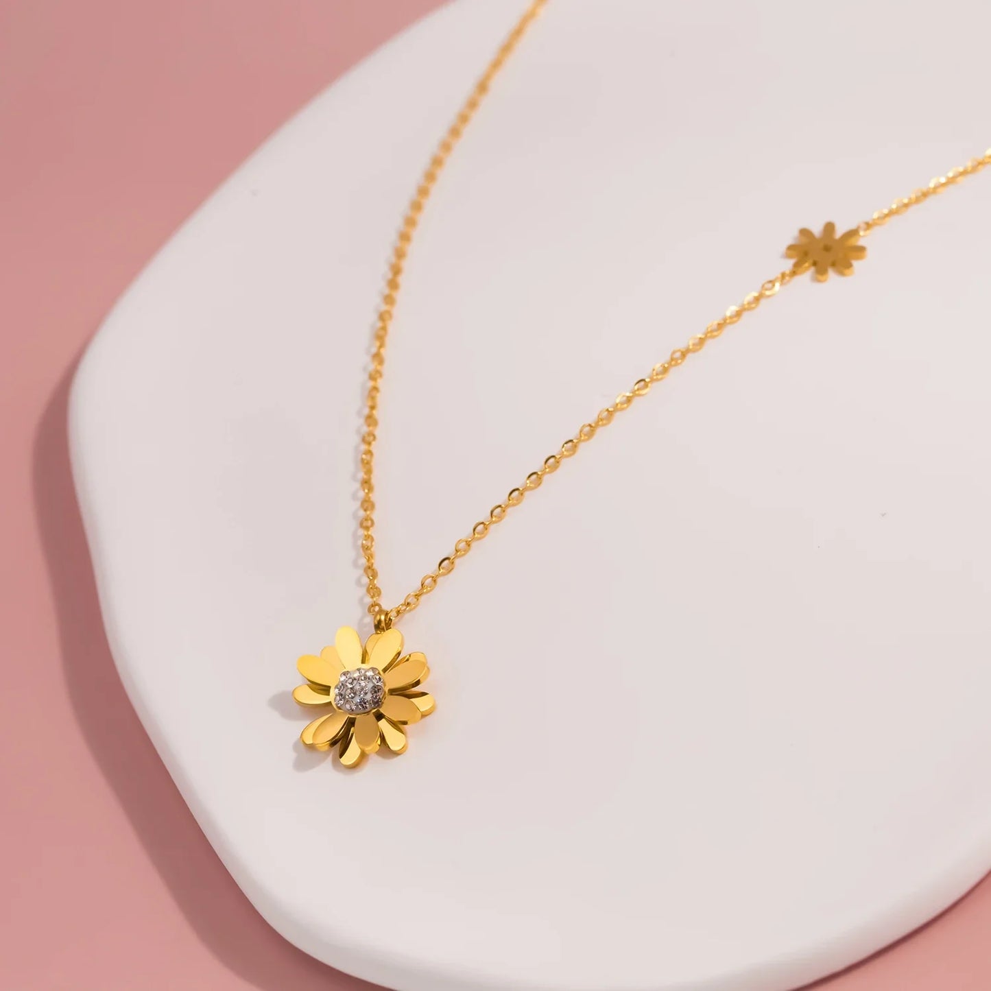 Daisy Necklace