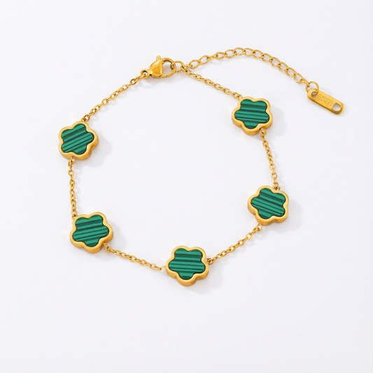 Spotlight Green Blossom
