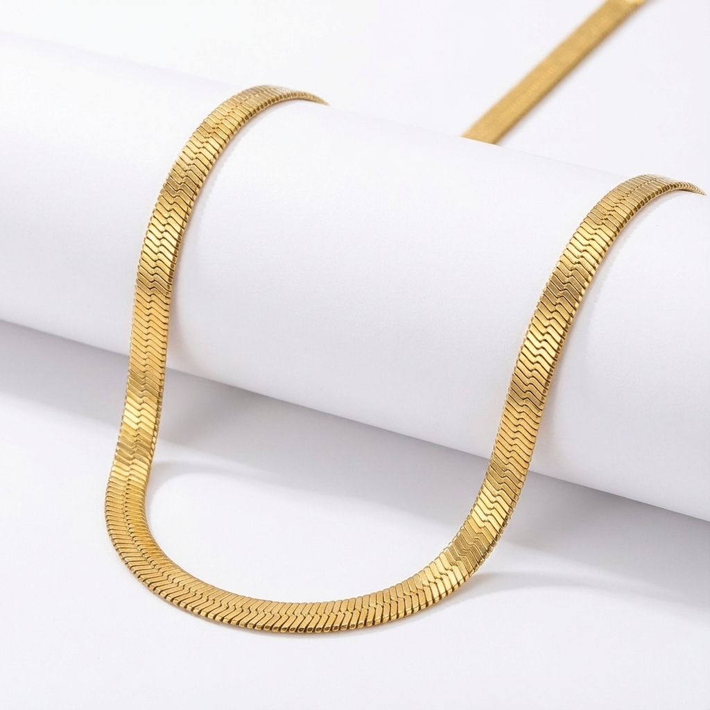 Spotlight Sleek Shine Necklace
