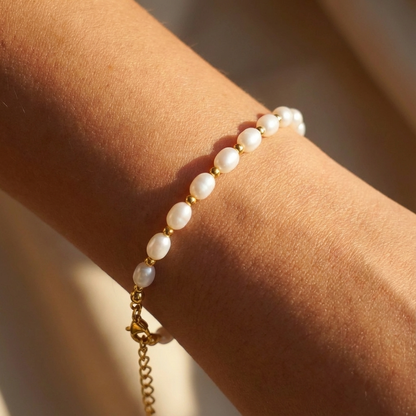 Luna Pearl Bracelet
